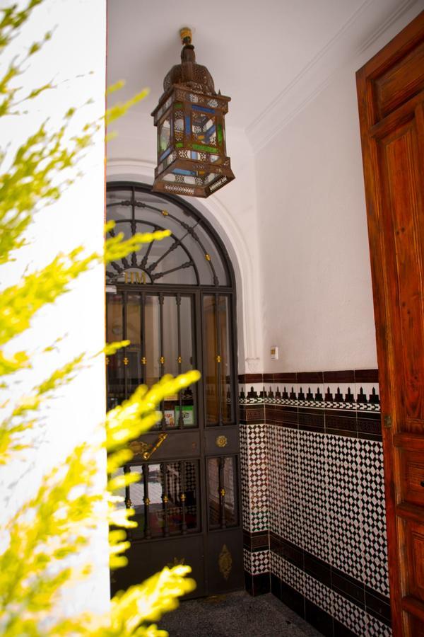 Hostal La Muralla Sevilha Exterior foto