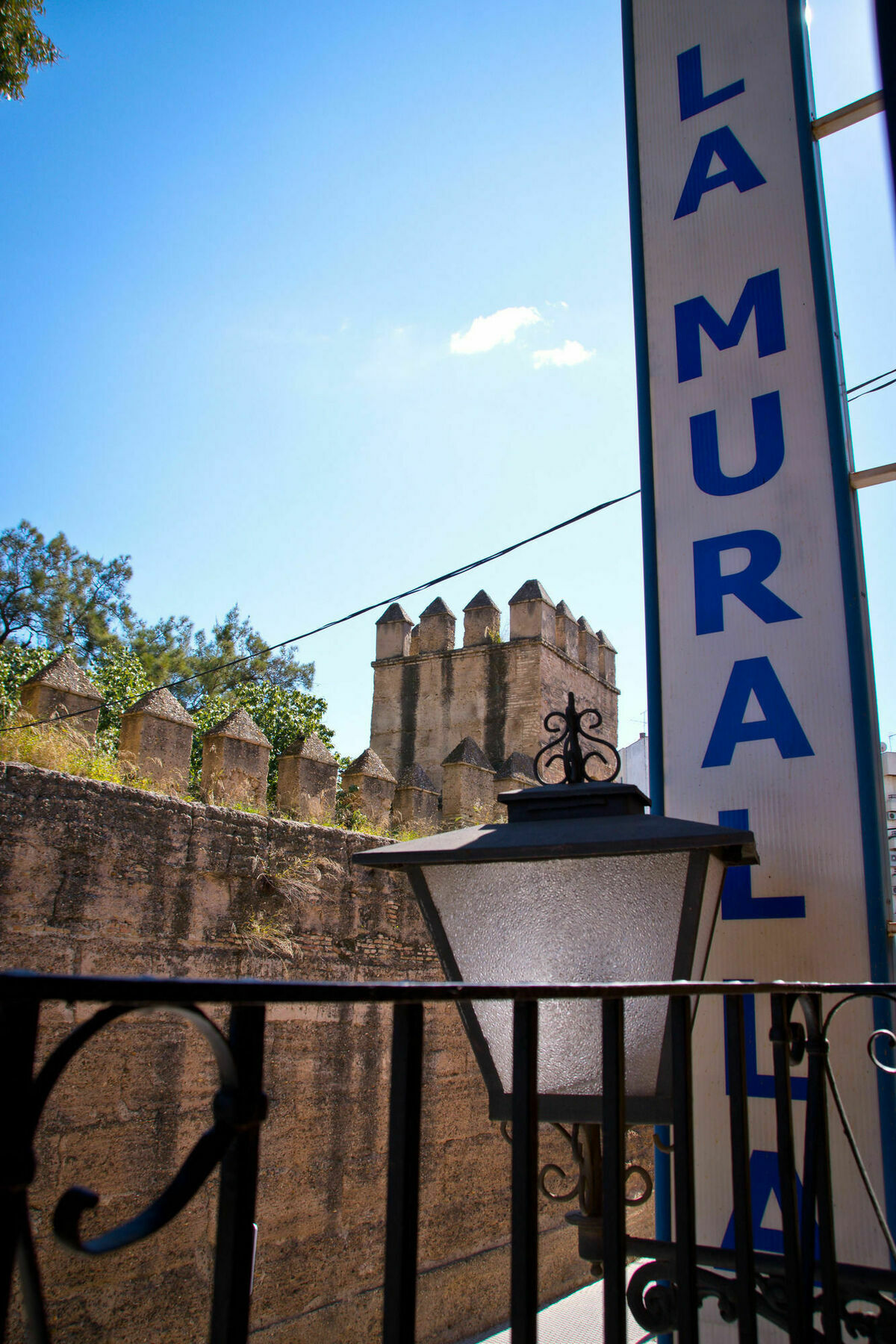 Hostal La Muralla Sevilha Exterior foto